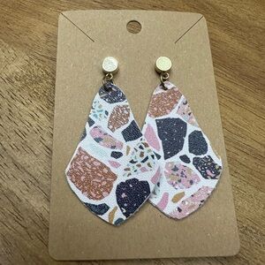 5/$10 Abstract Pattern Drop Earrings